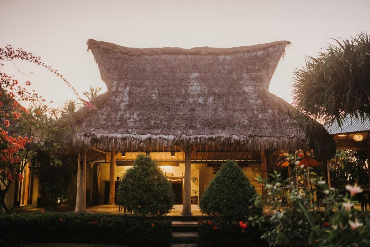 ALOKA BAHARI Villas Tejakula Esterno foto
