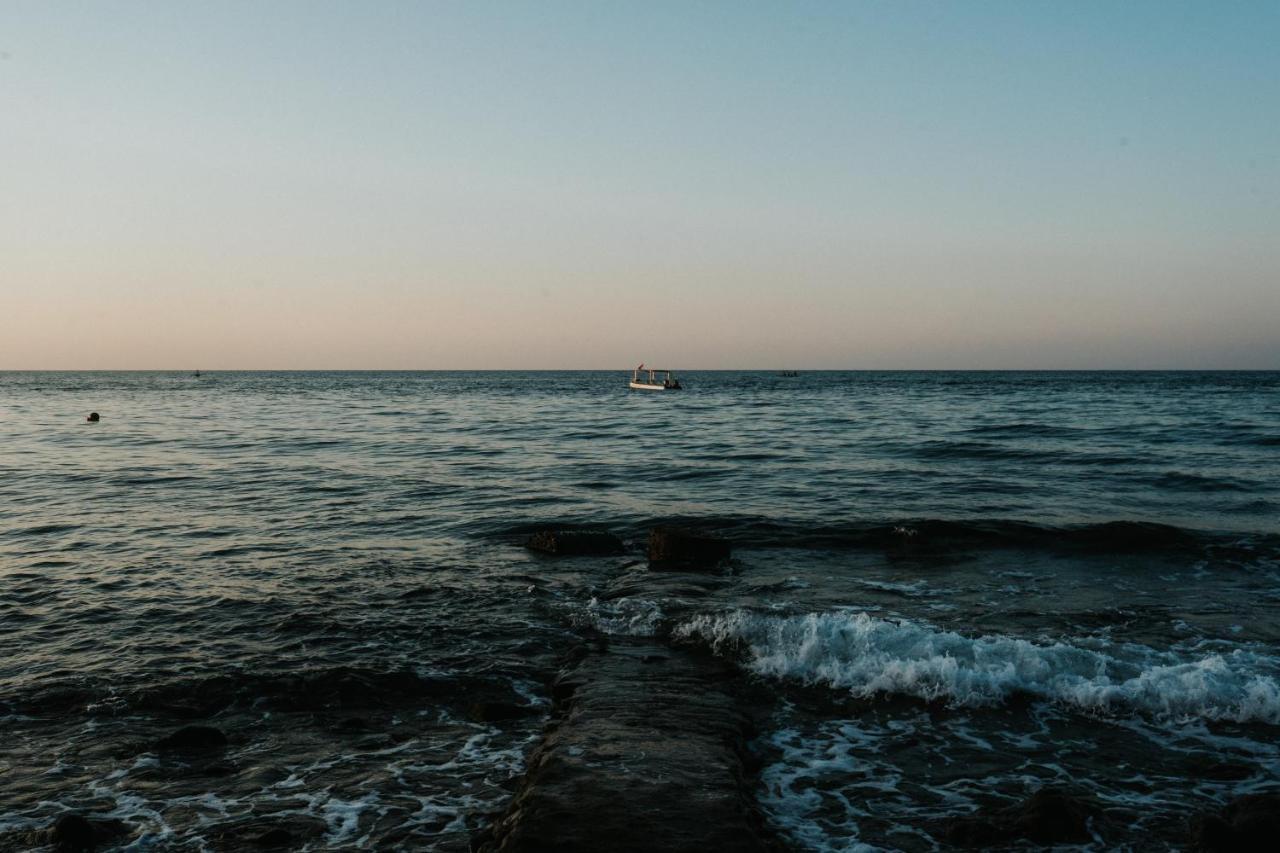 ALOKA BAHARI Villas Tejakula Esterno foto